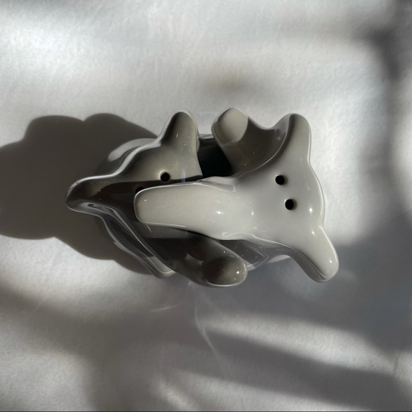 Vintage Hugging Elephant Salt and Pepper Shakers - Picture 4 of 4